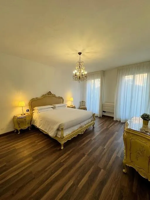 ונציה Madoneta Apartment 0*,  איטליה